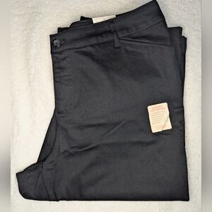 St John's Bay Black Capris
